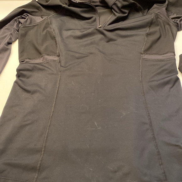 Lululemon Women’s half- zipped, Black pullover, Size:10, glow in the dark - Picture 15 of 15